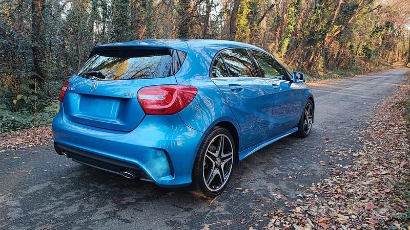 Usata Mercedes A200 Premium 136 CV (100 kW) 2015 Blu Berlina