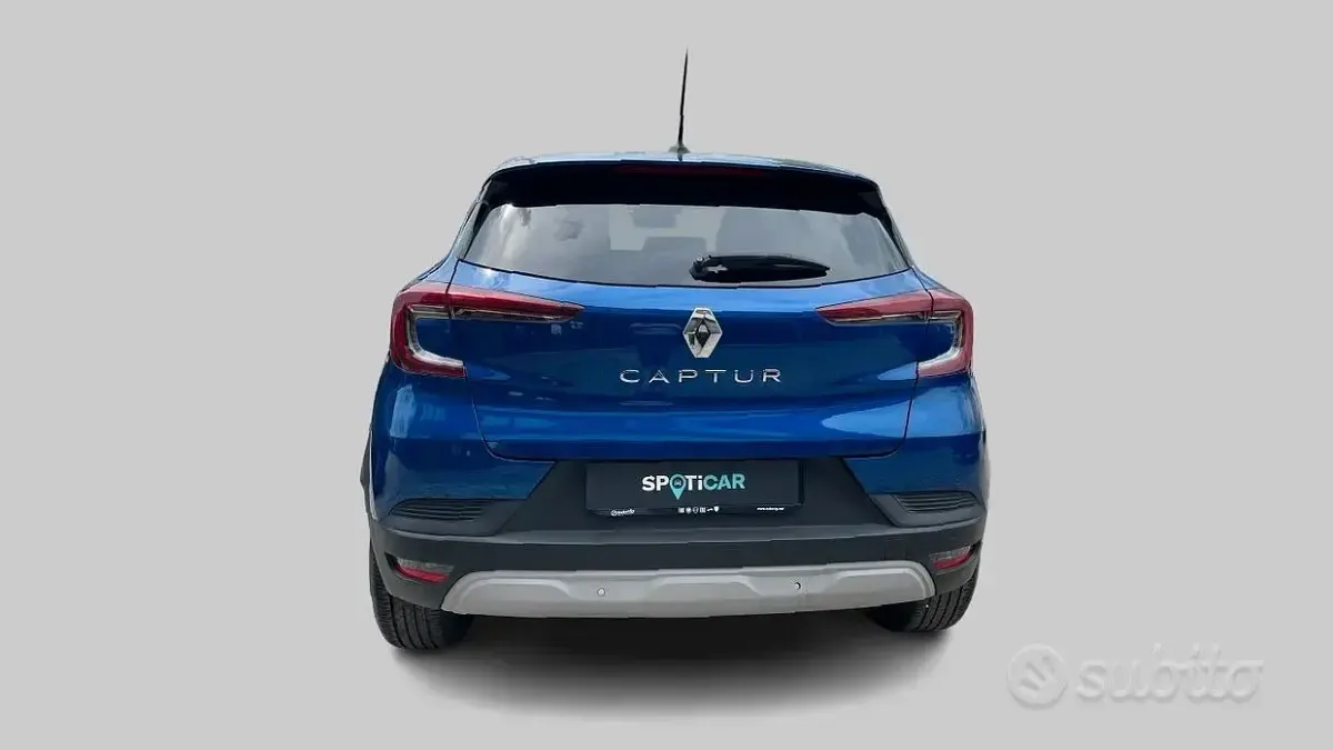 Usata Renault Captur Equilibre 101 CV (74 kW) 2024 Blu SUV
