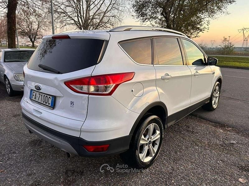 Usata Ford Kuga Business Edition 120 CV (88 kW) 2015 Bianco SUV