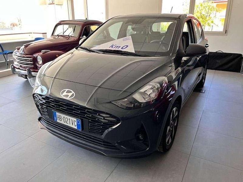 Nuova Hyundai i10 63 CV (46 kW) 2026 Grigio scuro Utilitaria