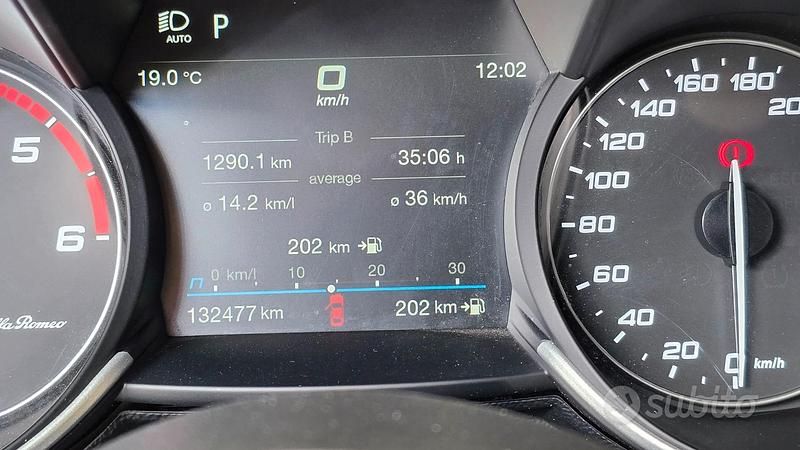 Usata Alfa Romeo Giulia Super 160 CV (117 kW) 2021 Nero Berlina