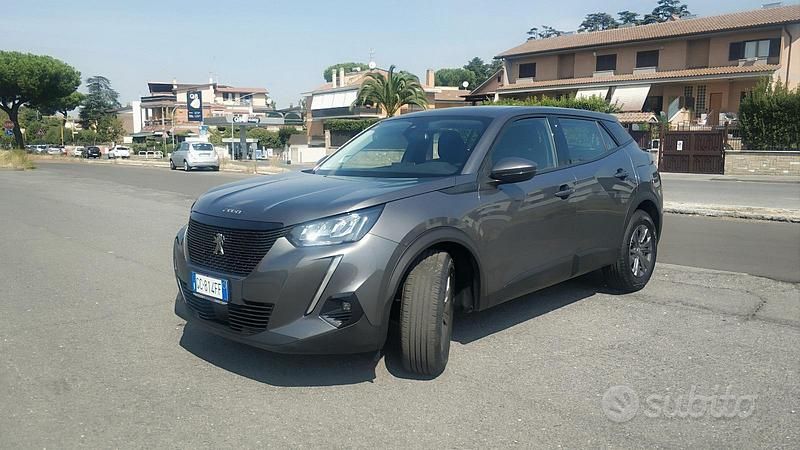 Usata Peugeot 2008 Active 131 CV (96 kW) 2020 Grigio SUV