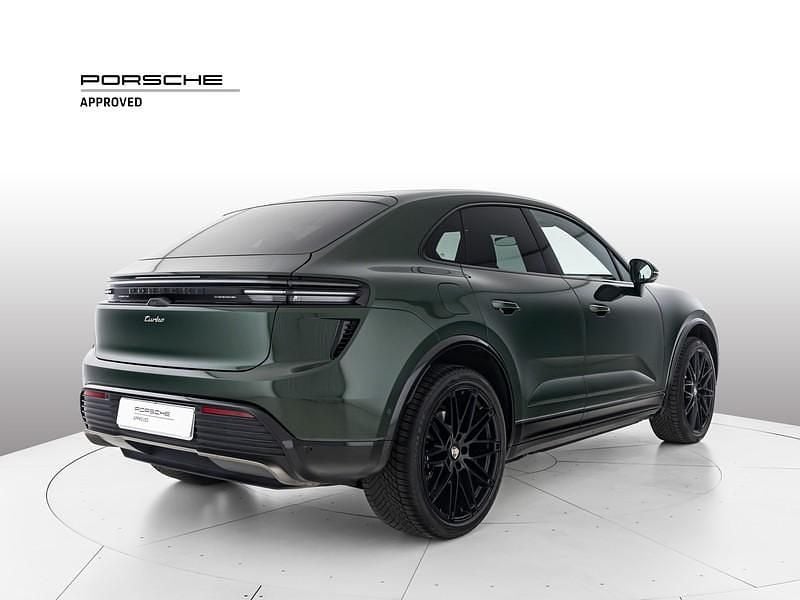 Usata Porsche Macan Turbo 469 kW (639 CV) 2024 Oak green neo metallizzato SUV