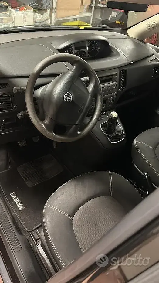Usata Lancia Musa 95 CV (69 kW) 2011 Monovolume