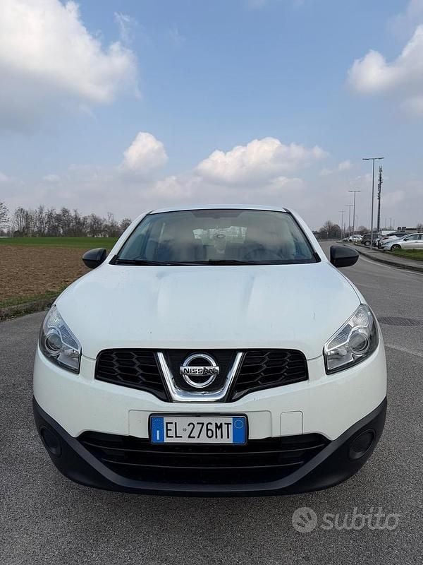 Usata Nissan Qashqai Tekna 110 CV (80 kW) 2012 Bianco SUV