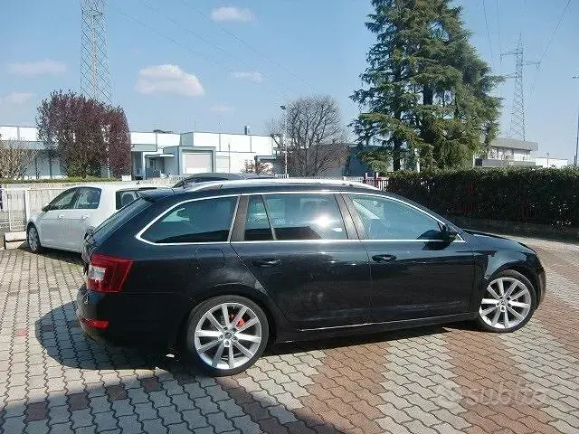 Usata Skoda Octavia 105 CV (77 kW) 2015 Nero Station wagon