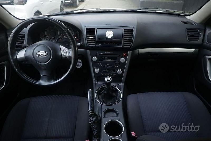 Usata Subaru Outback 150 CV (110 kW) 2008 Bianco Station wagon