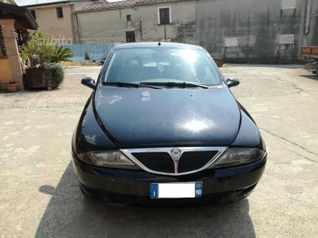 Lancia ypsilon 2002