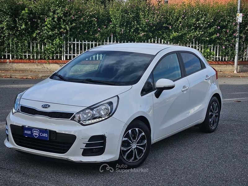 Usata Kia Rio Active 75 CV (55 kW) 2016 Bianco Berlina