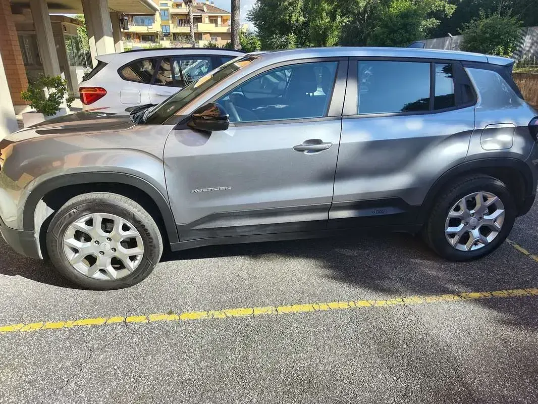 Usata Jeep Avenger Altitude 101 CV (74 kW) 2023 Grigio SUV