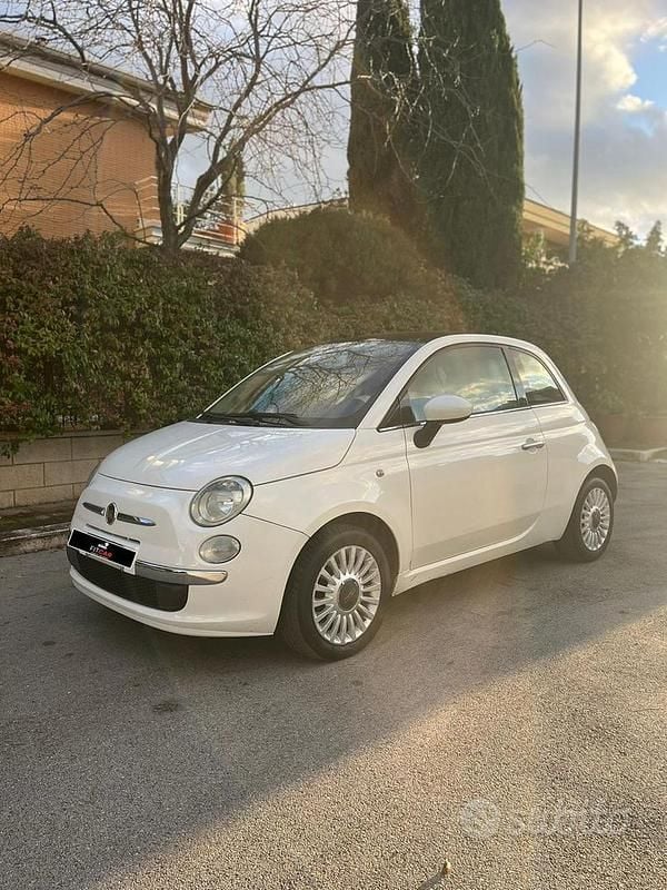 Usata Fiat 500 Lounge 75 CV (55 kW) 2008 Bianco Utilitaria
