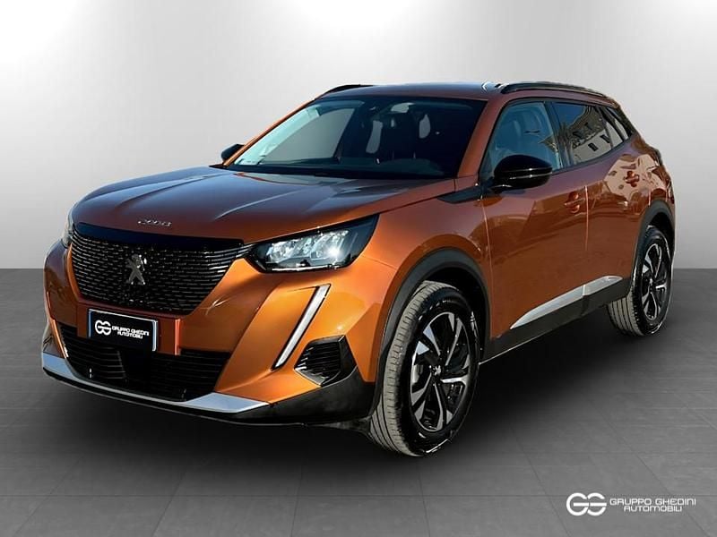 Usata Peugeot 2008 Allure 110 CV (80 kW) 2022 Arancione SUV