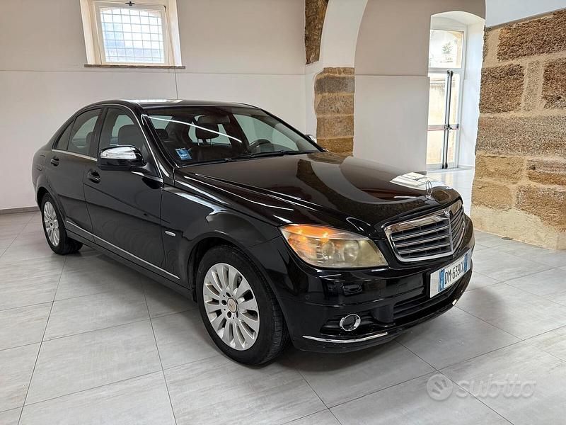 Usata Mercedes C220 169 CV (124 kW) 2007 Nero Berlina