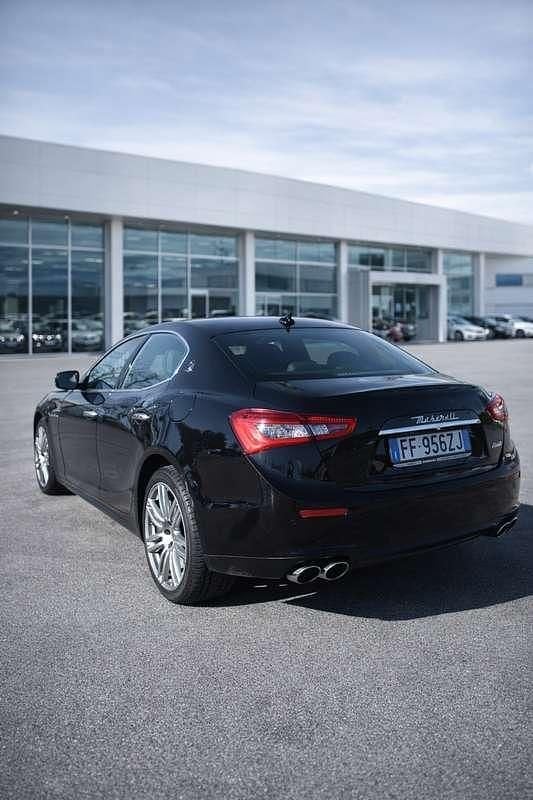 Usata Maserati Ghibli 250 CV (183 kW) 2016 Nero Berlina