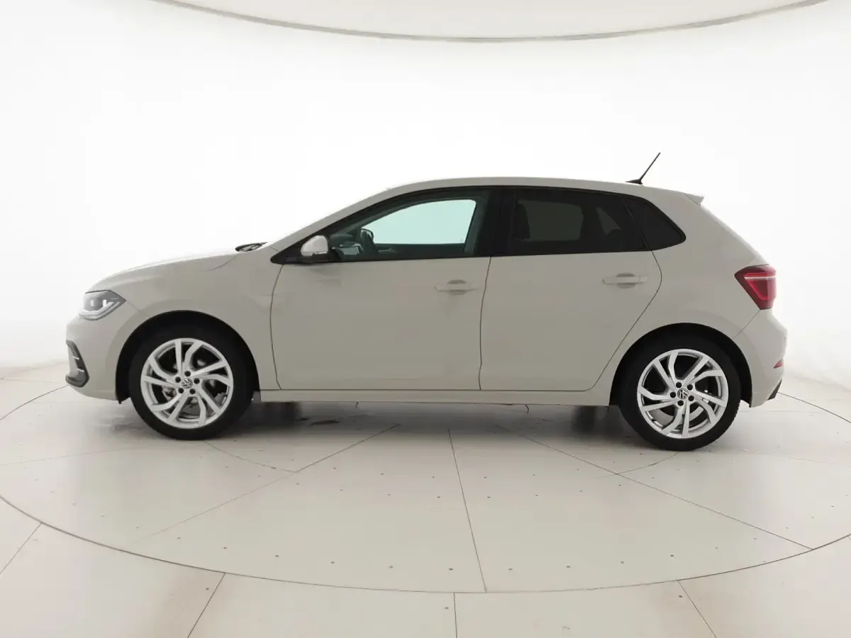 Usata VW Polo Style 95 CV (69 kW) 2023 Ascot grey Utilitaria