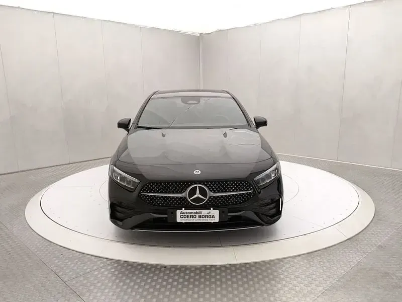 Usata Mercedes A200 AMG Line Premium 150 CV (110 kW) 2023 Nero Utilitaria