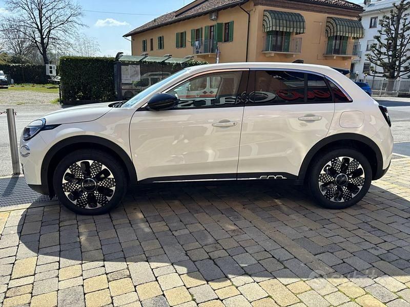 Usata Fiat 600 La Prima 110 CV (80 kW) 2025 Bianco SUV
