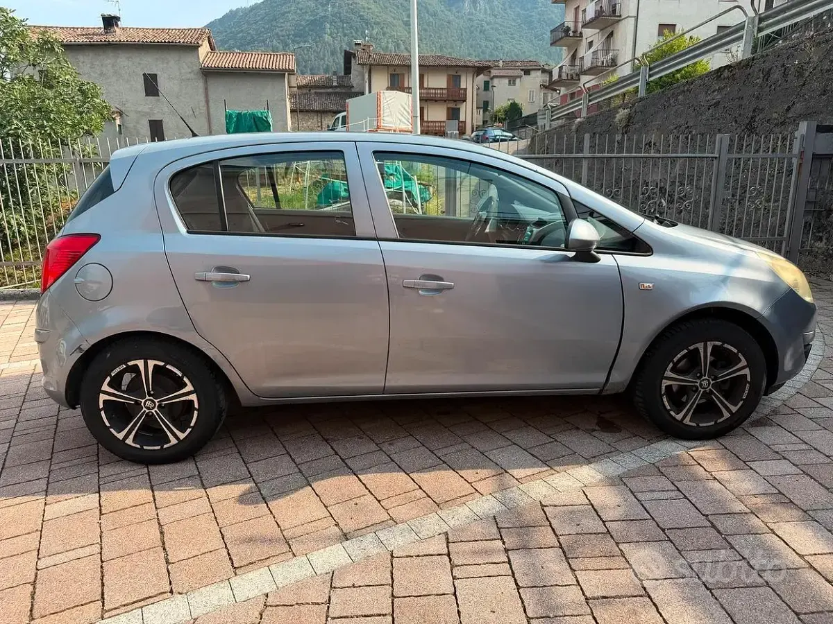 Usata Opel Corsa 80 CV (58 kW) 2008 Grigio Utilitaria
