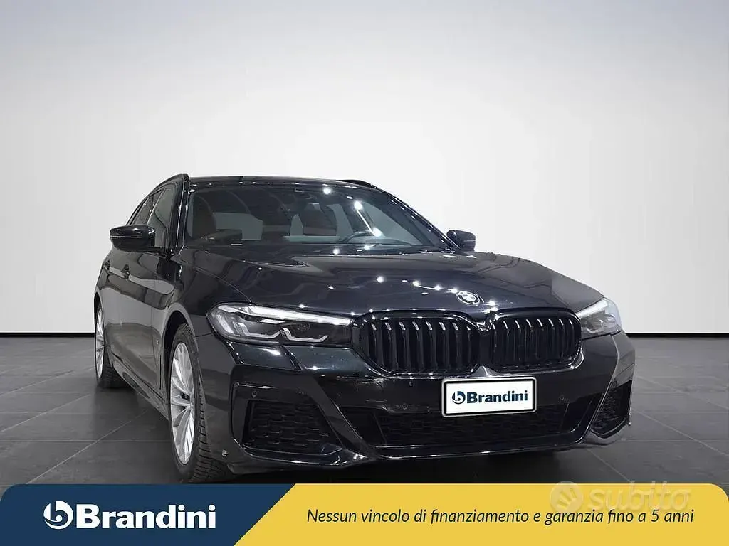 Usata BMW 520 M Sport 190 CV (139 kW) 2022 Nero Station wagon