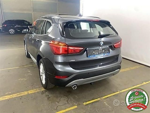 Usata BMW X1 Advantage 116 CV (85 kW) 2018 Grigio scuro SUV