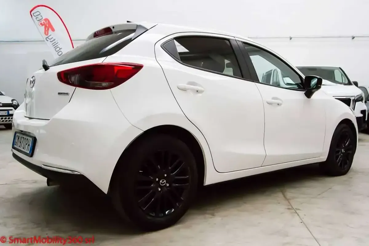 Usata Mazda 2 Homura-Line 75 CV (55 kW) 2023 Bianco Utilitaria