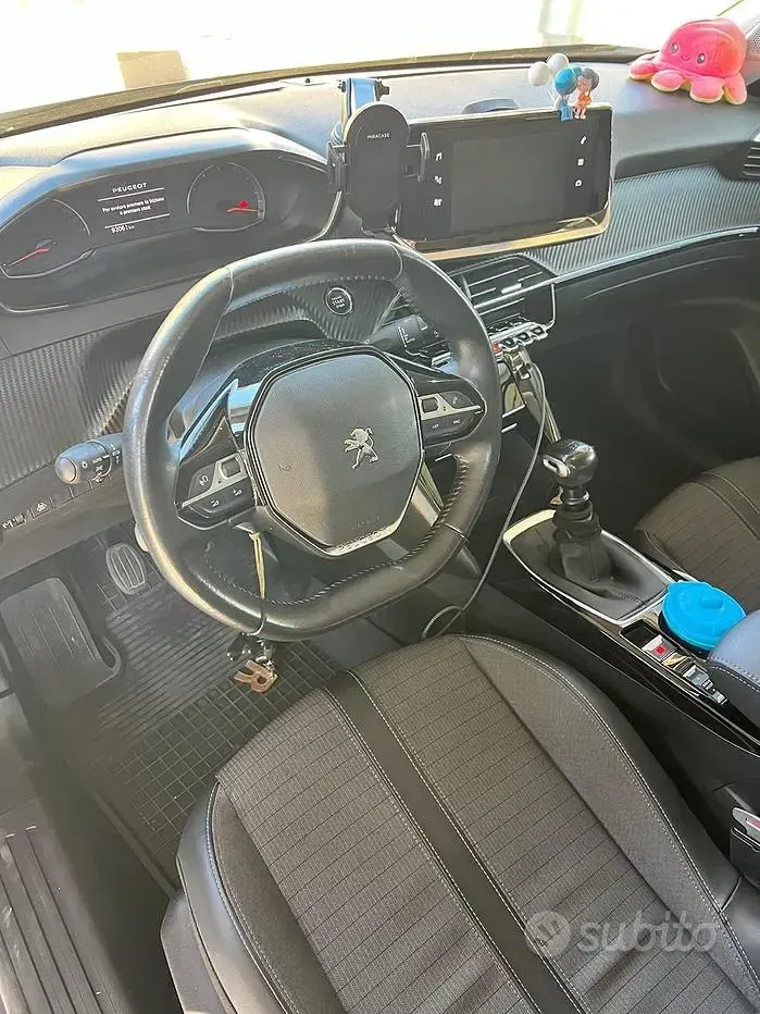 Usata Peugeot 2008 110 CV (80 kW) 2021 Grigio SUV