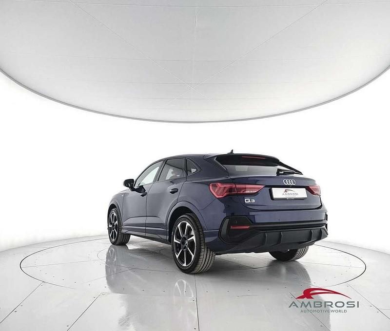 Usata Audi Q3 Sportback S-Line 150 CV (110 kW) 2022 Blu SUV