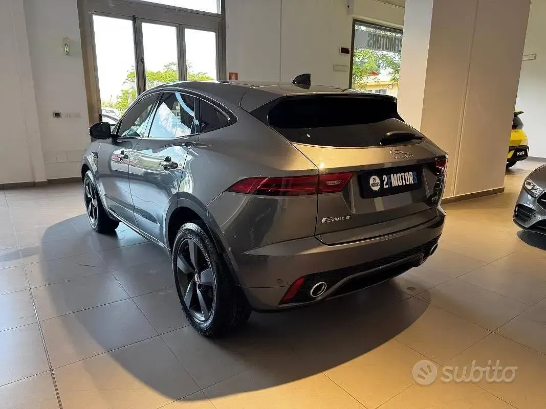 Usata Jaguar E-Pace Chequered Flag 150 CV (110 kW) 2020 Nero SUV
