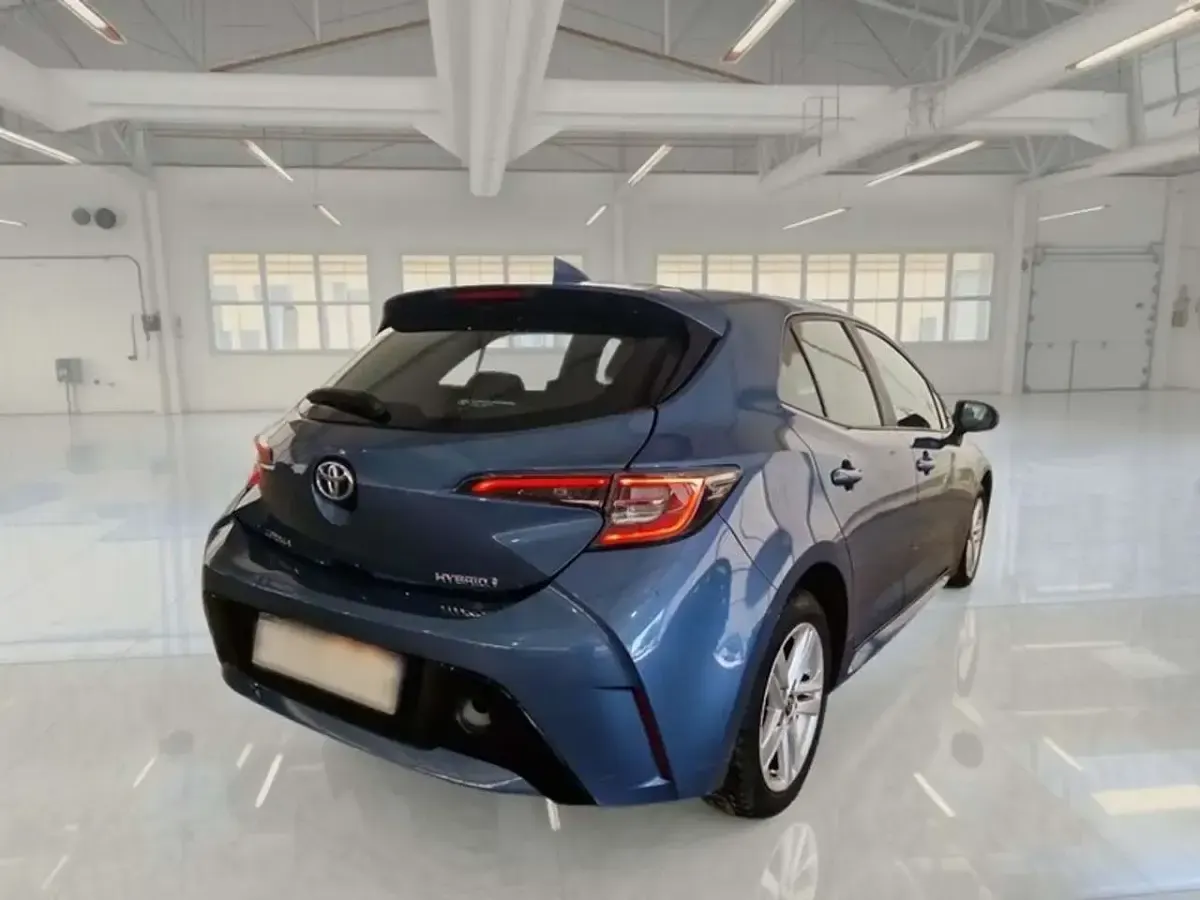Usata Toyota Corolla Business Edition 98 CV (72 kW) 2022 Blu Berlina