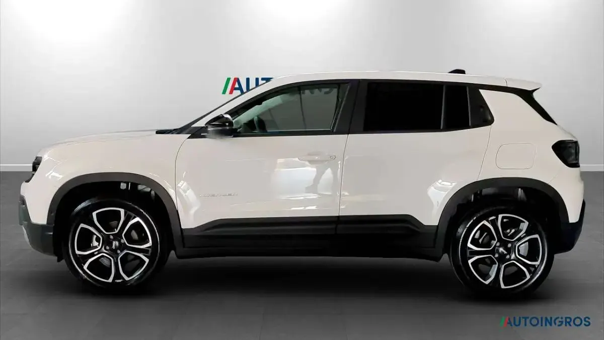 Usata Jeep Avenger Summit 101 CV (74 kW) 2024 Snow SUV