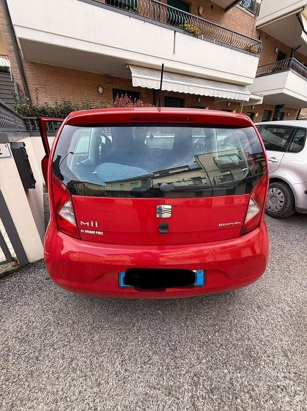 Usata Seat Mii 68 CV (50 kW) 2013 Rosso Utilitaria