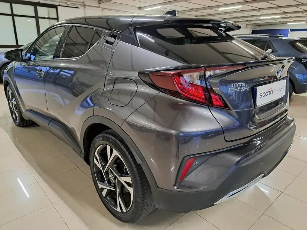 Usata Toyota C-HR Trend 184 CV (135 kW) 2022 Grigio SUV