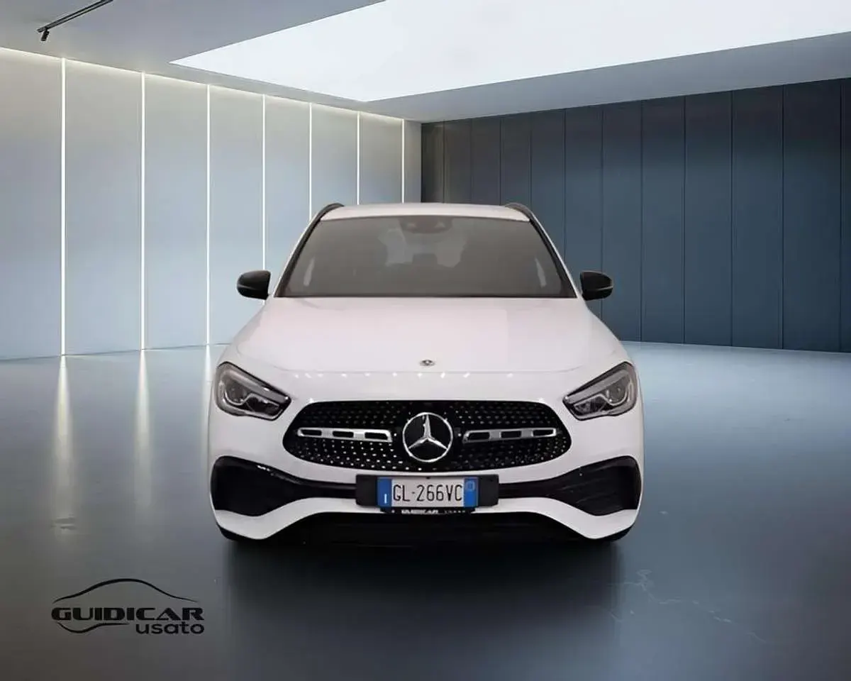 Usata Mercedes GLA200 Premium 150 CV (110 kW) 2023 Bianco SUV