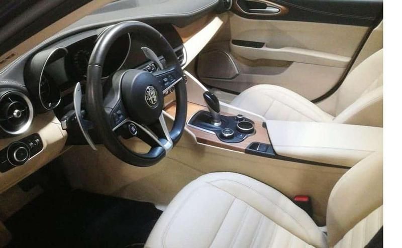 Usata Alfa Romeo Giulia Super 179 CV (131 kW) 2016 Berlina