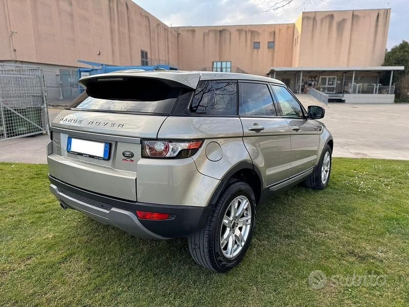 Usata Land Rover Range Rover evoque 2015 Grigio SUV