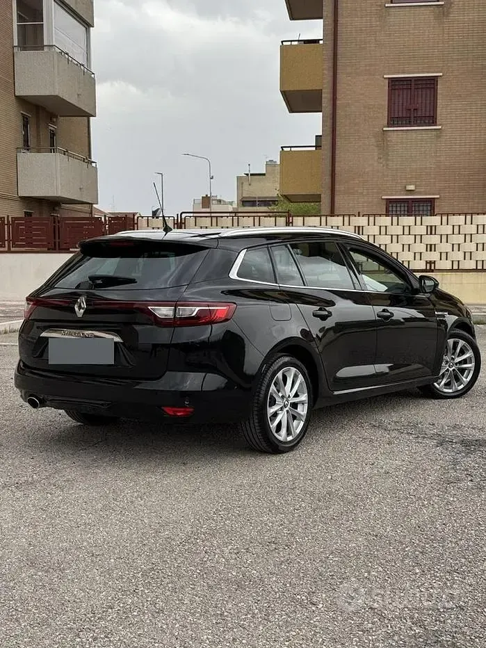 Usata Renault Mégane IV 110 CV (80 kW) 2018 Nero Berlina