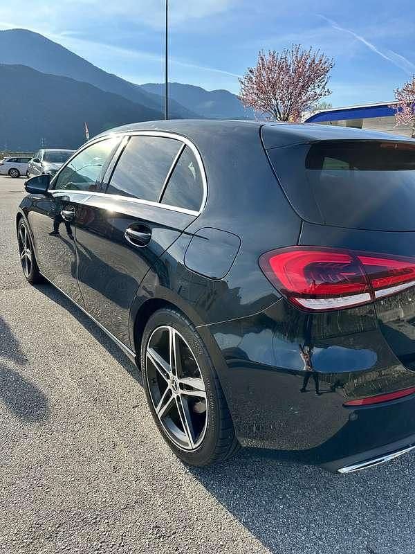 Usata Mercedes A180 Premium 116 CV (85 kW) 2018 Nero Berlina