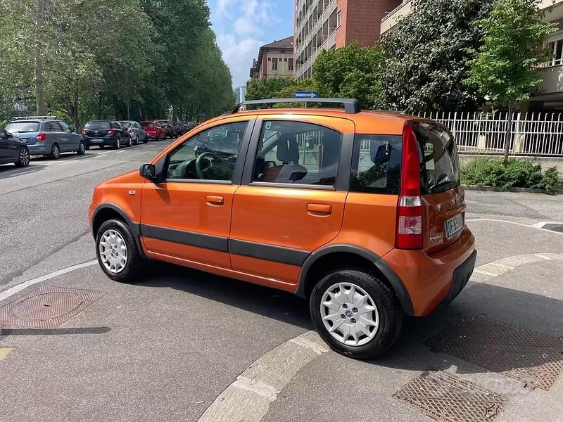 Usata Fiat Panda 4x4 Climbing 60 CV (44 kW) 2007 Arancione Utilitaria