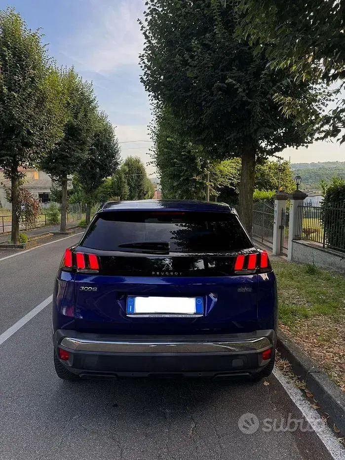 Usata Peugeot 3008 Allure 131 CV (96 kW) 2019 Bluazzurro SUV