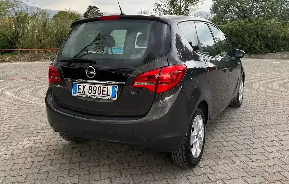 Usata Opel Meriva Cosmo 110 CV (80 kW) 2014 Grigio Monovolume