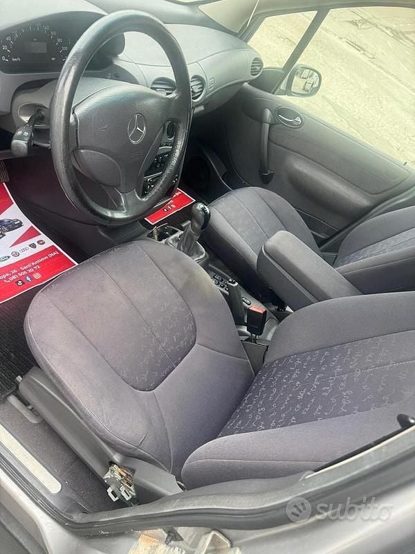 Usata Mercedes A160 Classic 102 CV (75 kW) 2000 Grigio Berlina