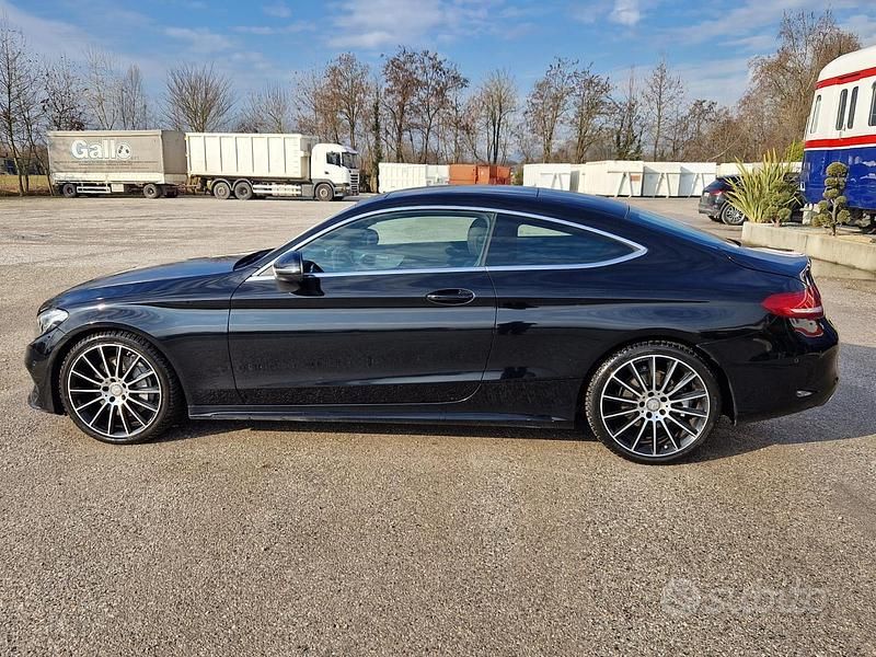 Usata Mercedes C250 2016 Blu Coupé