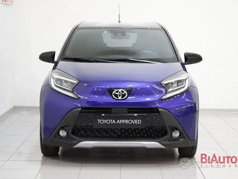 Usata Toyota Aygo X Lounge 72 CV (52 kW) 2024 Blu/azzurro SUV