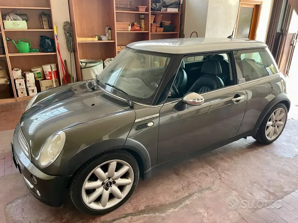 Usata Mini Cooper 116 CV (85 kW) 2005 Grigio Utilitaria