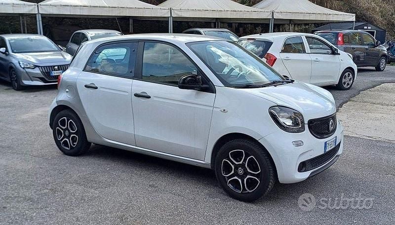 Usata Smart ForFour Prime 70 CV (51 kW) 2017 Bianco Utilitaria