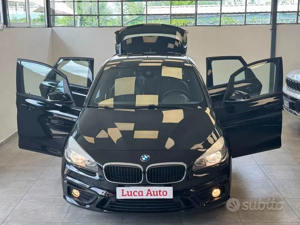 Usata BMW 218 Active Tourer Sport Line 150 CV (110 kW) 2016 Nero Monovolume