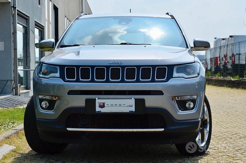 Usata Jeep Compass Limited 140 CV (102 kW) 2018 Grigio SUV
