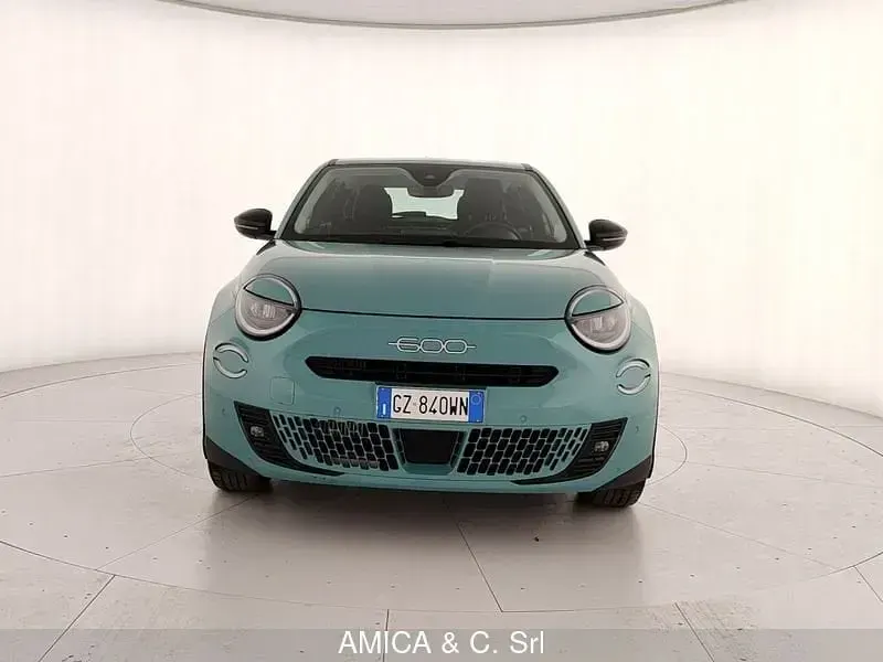 Usata Fiat 600 Pop 145 CV (106 kW) 2025 Blu SUV