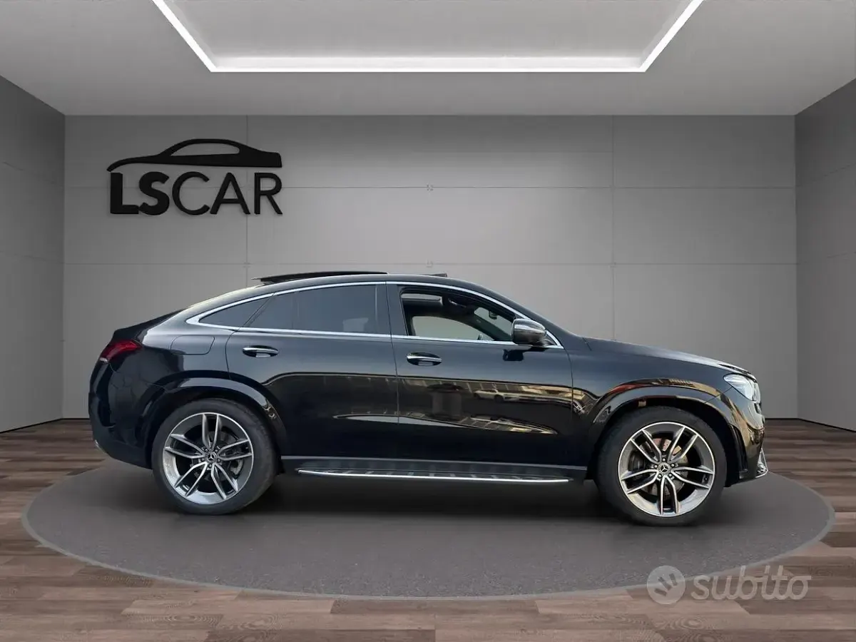 Usata Mercedes GLE300 Premium Plus 272 CV (200 kW) 2023 Nero SUV