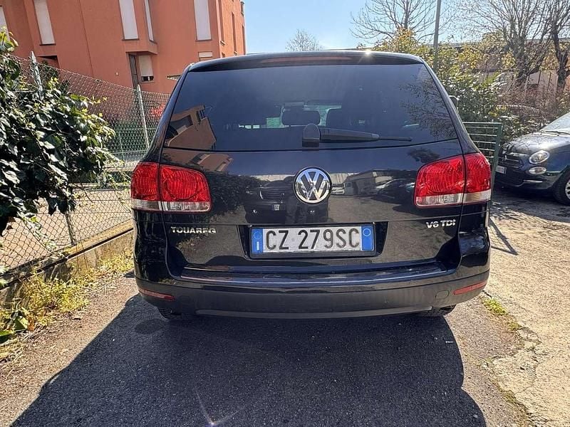 Usata VW Touareg 224 CV (164 kW) 2006 Nero SUV